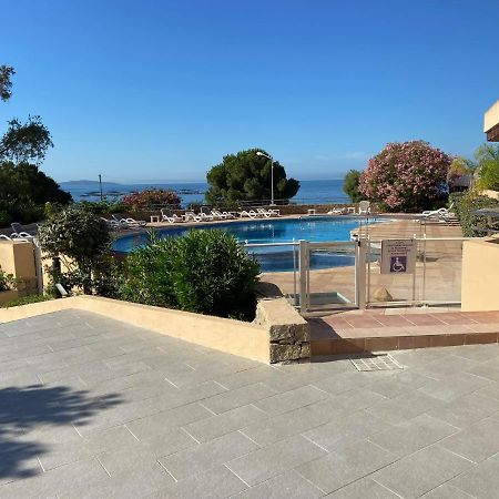 F2 Vue Mer Dans Residence Avec Piscine Ajaccio  Exteriör bild