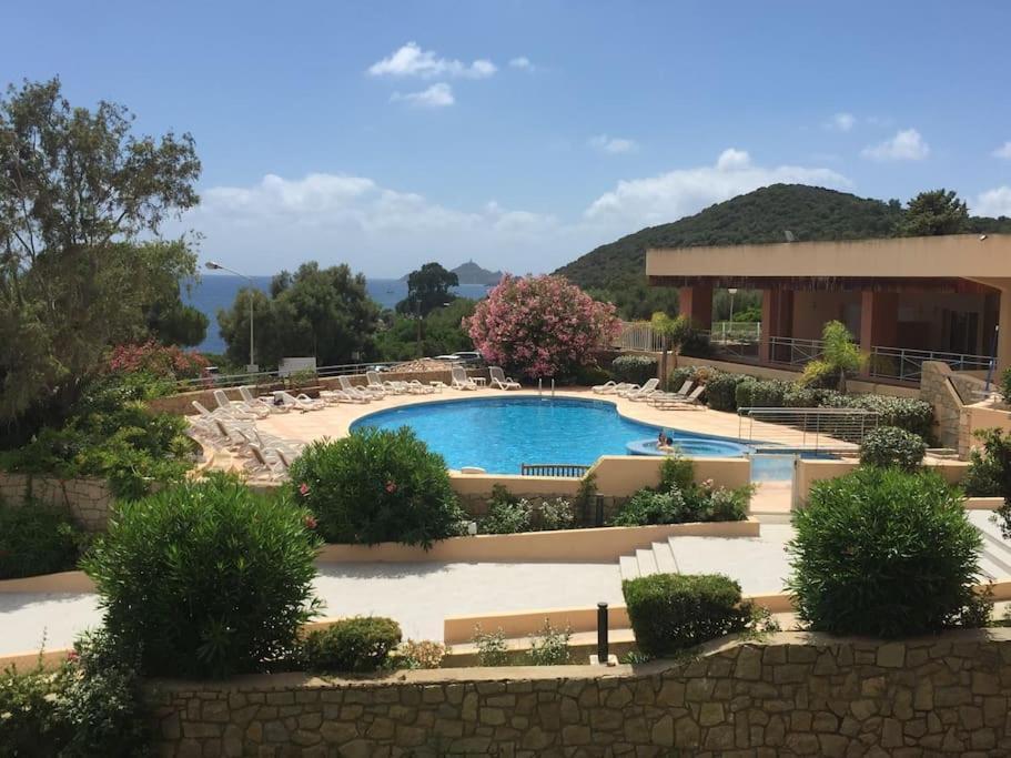 F2 Vue Mer Dans Residence Avec Piscine Ajaccio  Exteriör bild